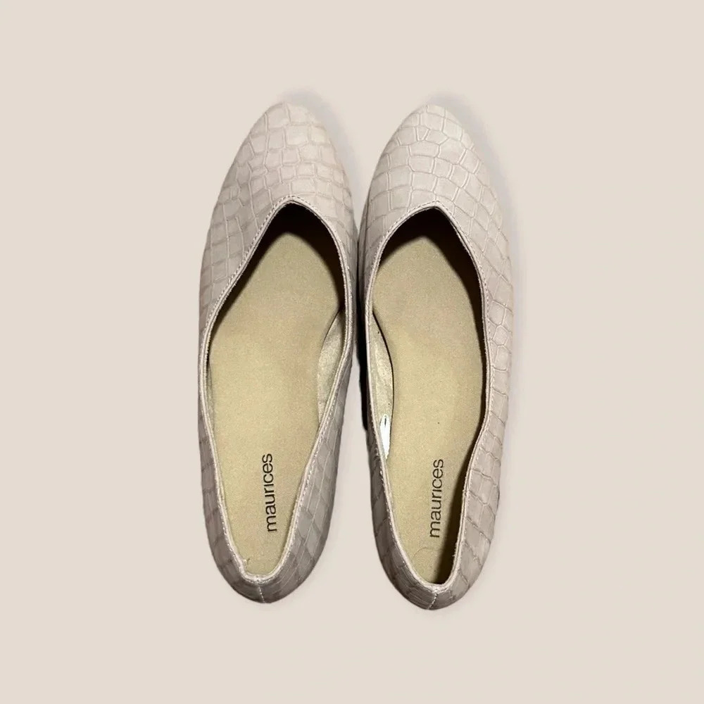 Maurices Tori Gray Textured Faux Leather Ballet Flats - Size 8 - Picture 3 of 5